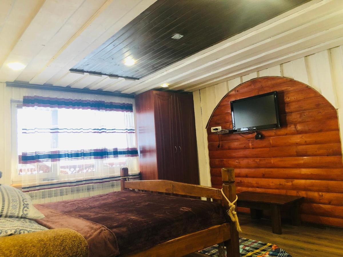 Ferienwohnung У Віти Номер 4 Synevyrsʼka Polyana Exterior foto